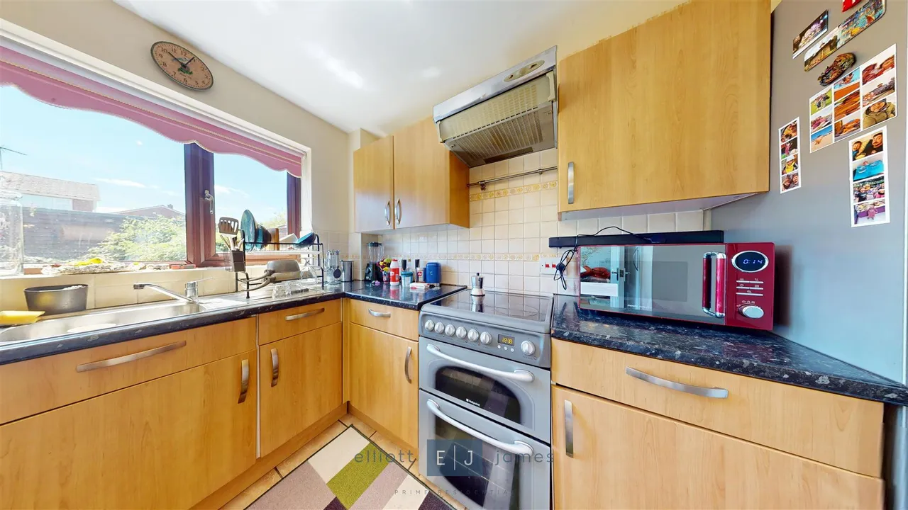 Weald Hall Lane, Thornwood, CM16, photo 4