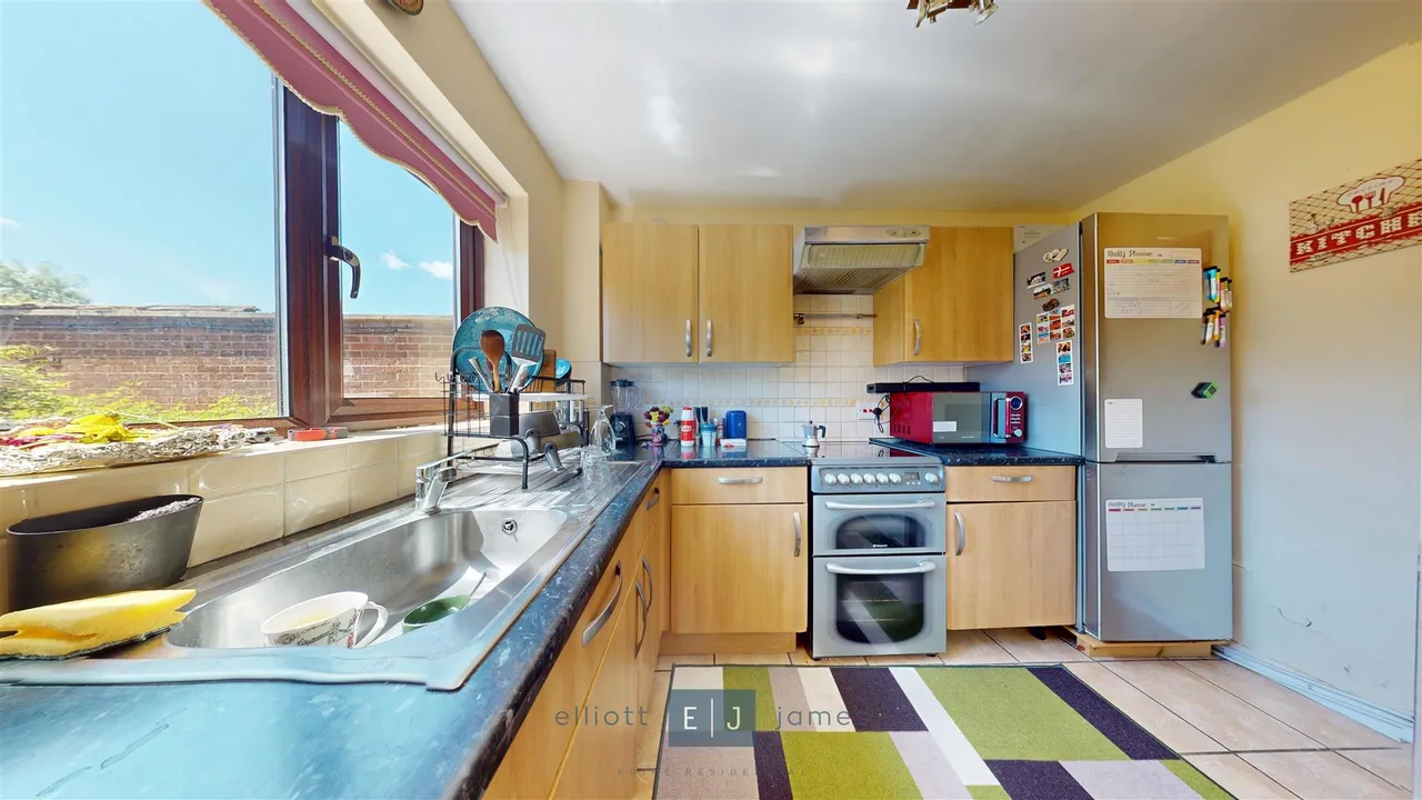 Weald Hall Lane, Thornwood, CM16, photo 3