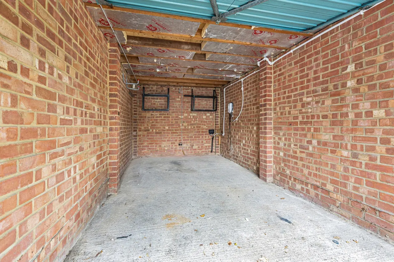 Middle Hill, Egham, TW20, photo 4