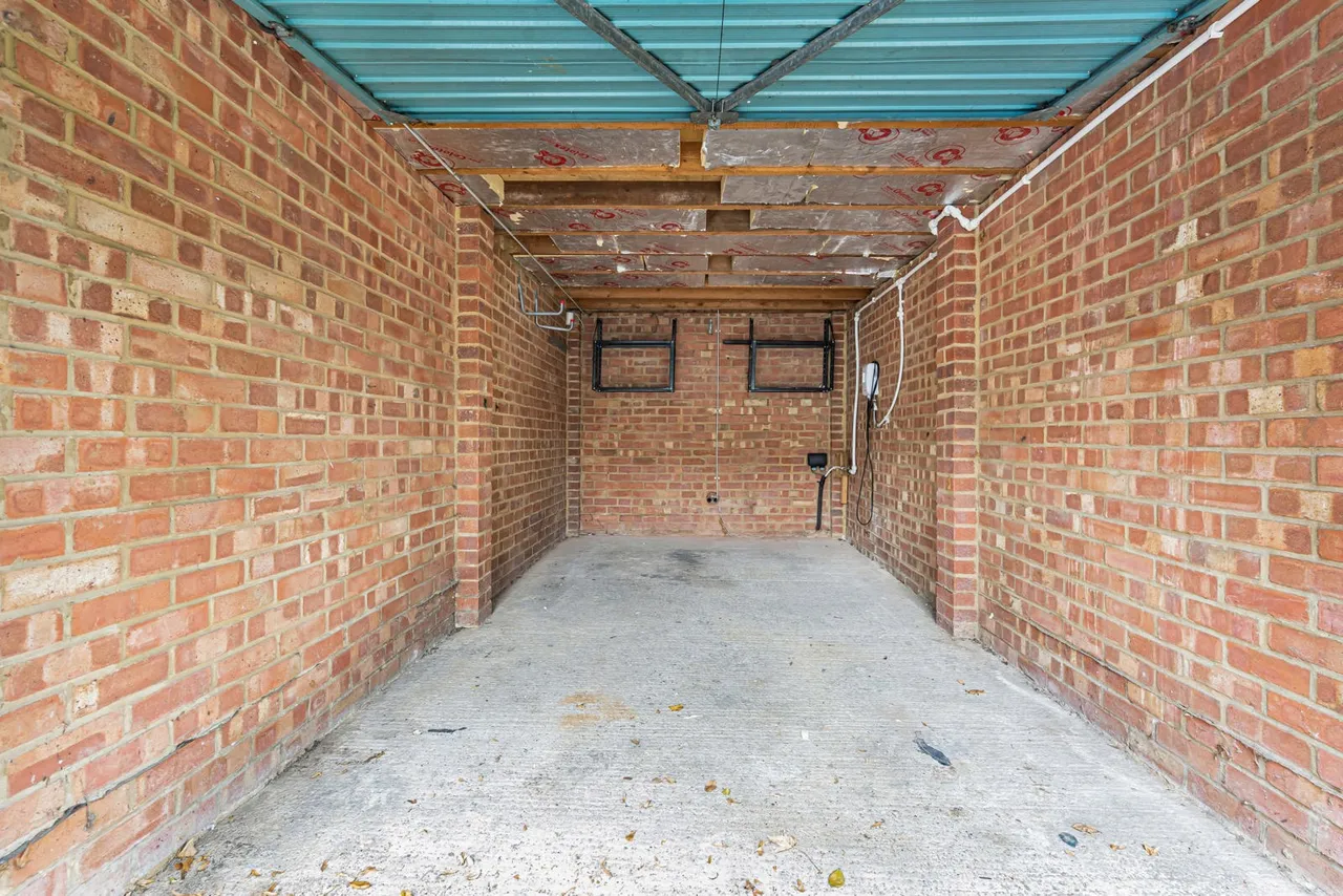 Middle Hill, Egham, TW20, photo 5