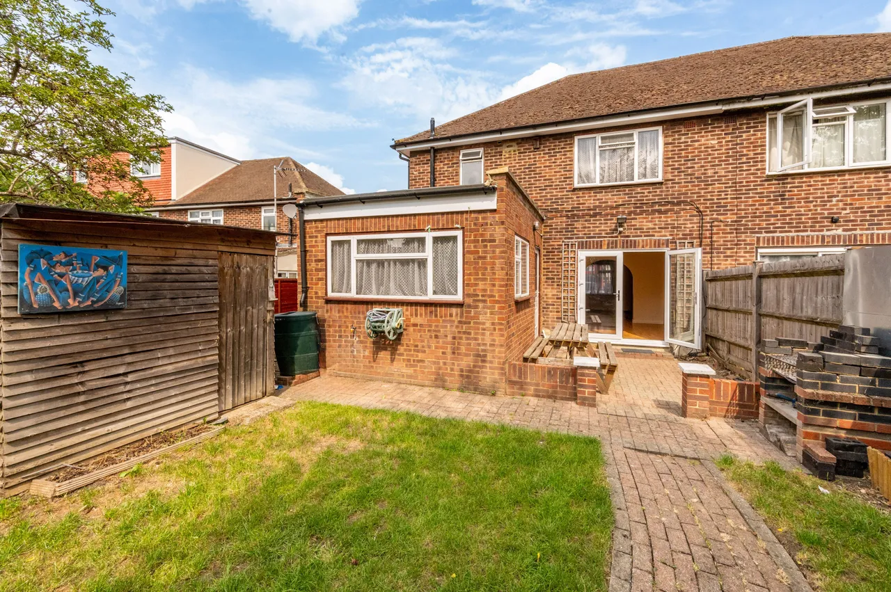 219 Tudor Drive, Morden, photo 6