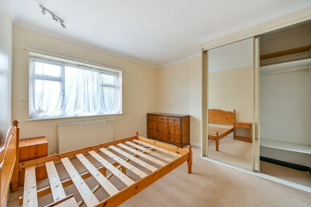 219 Tudor Drive, Morden, photo 7