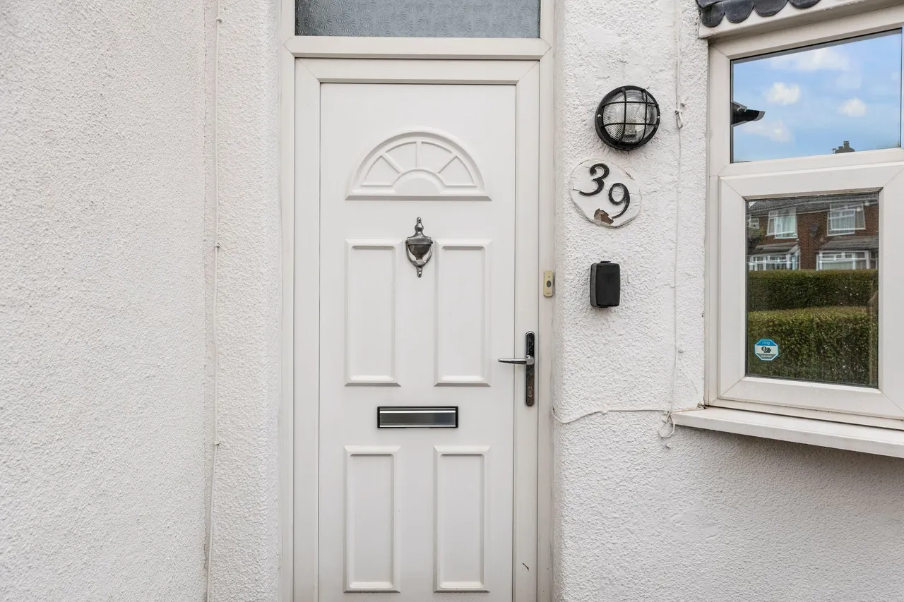 Fearnhead Lane, Fearnhead, Warrington, Warrington, WA2 0BQ, photo 2