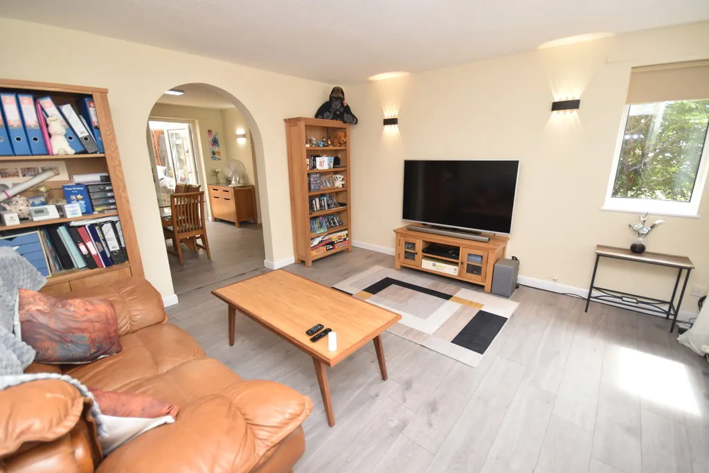 Burway Drive, Whitchurch, photo 4