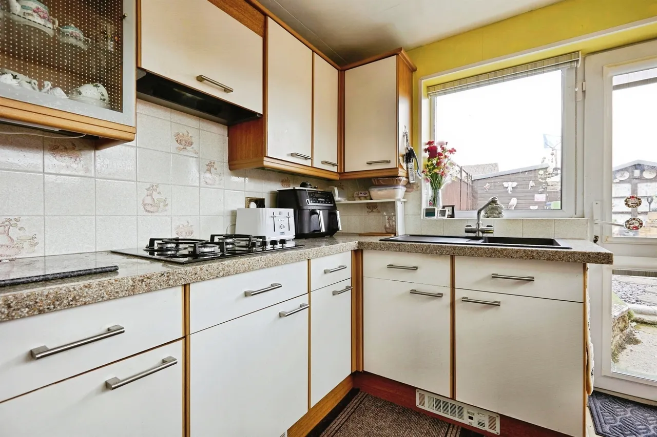 King Street, Yeovil, BA21, photo 6