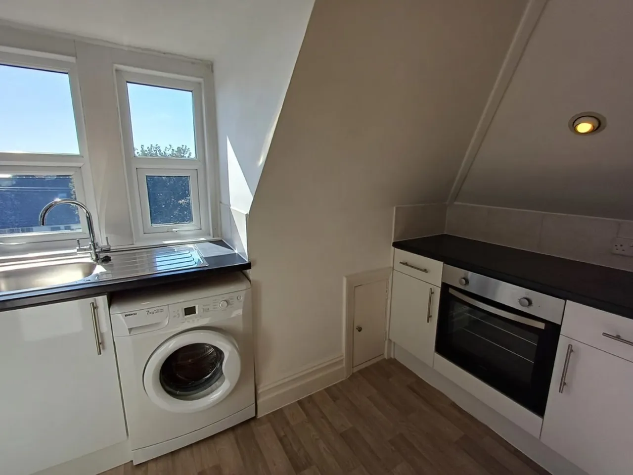 Hengistbury Road, Southbourne, photo 6
