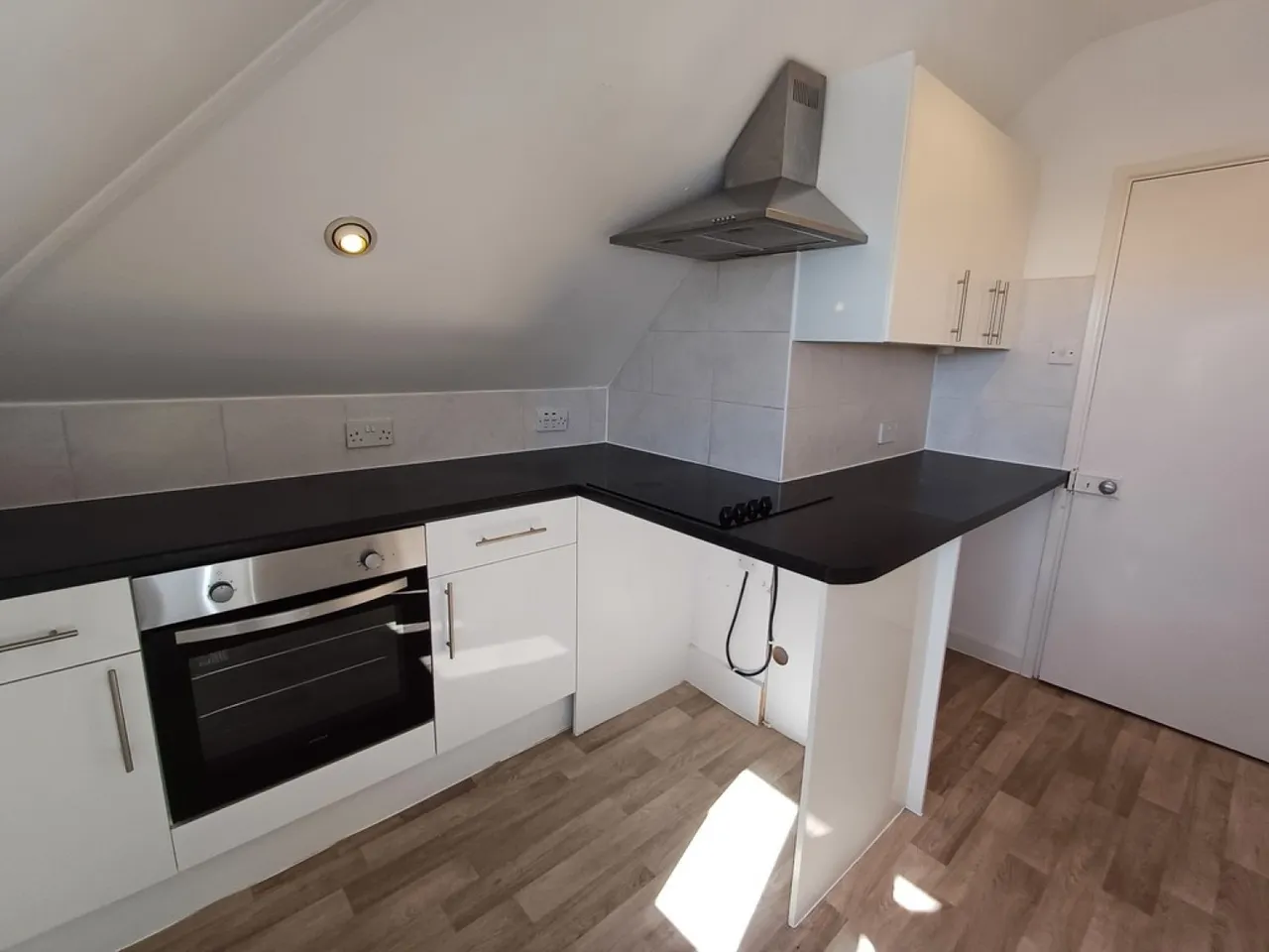 Hengistbury Road, Southbourne, photo 5