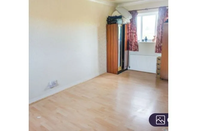 Manor Park Crescent, Sheffield, photo 5