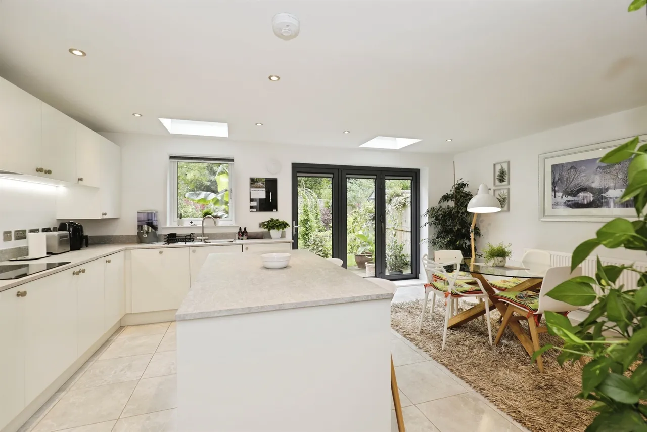 Woodleigh Close, Harrogate, HG1, photo 3