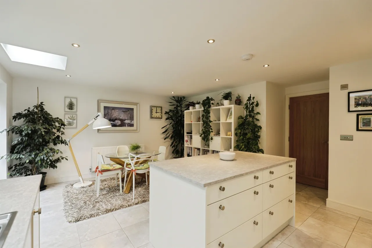 Woodleigh Close, Harrogate, HG1, photo 8