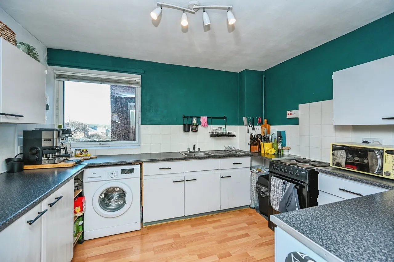 Nazeby Avenue, Crosby, L23, photo 3