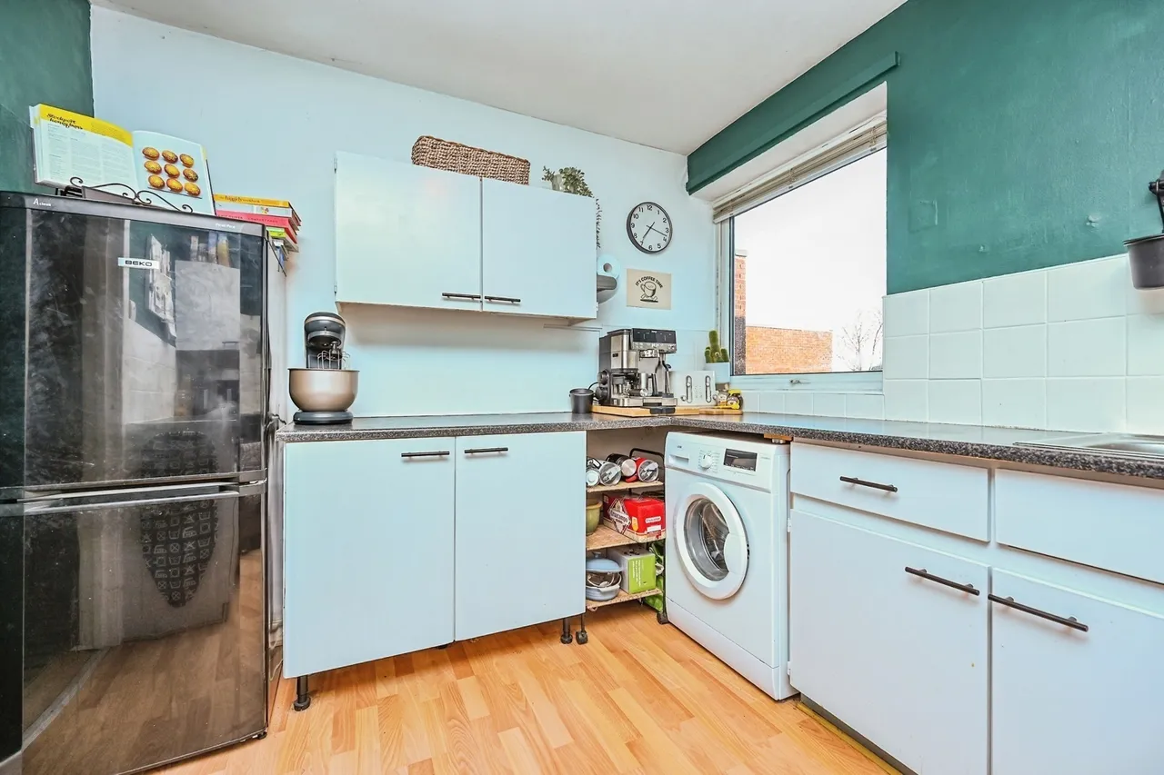 Nazeby Avenue, Crosby, L23, photo 7