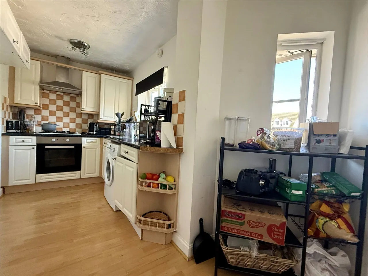 Plymouth Road, Chafford Hundred, Grays, Essex, RM16, photo 3