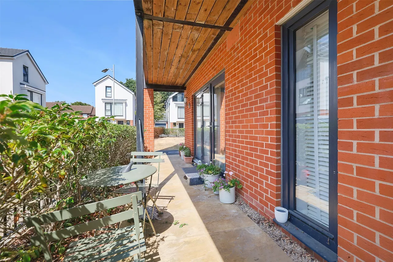Huxley Drive, Hurst Green, RH8, photo 6