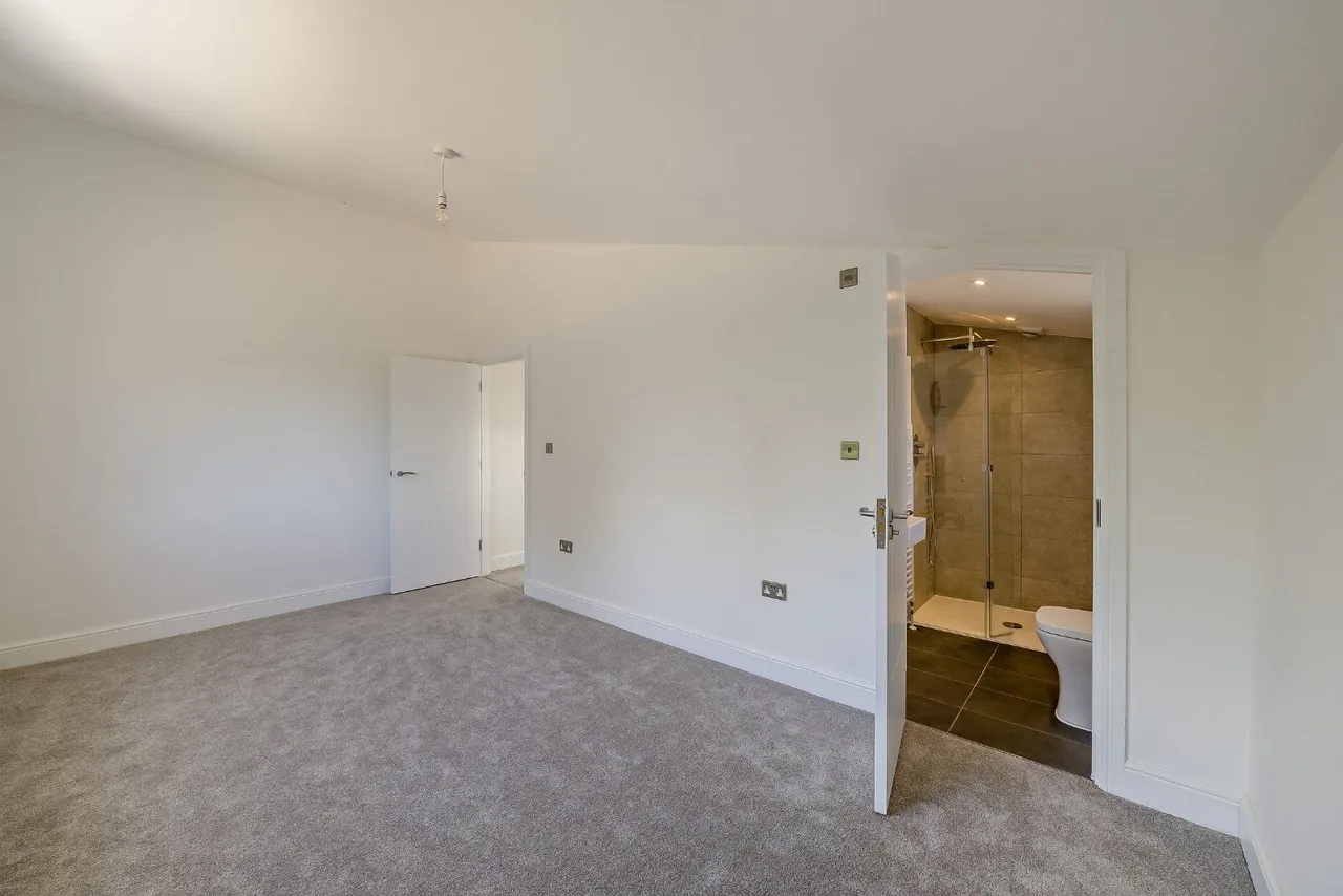 Ricketts Hill Road, Tatsfield, TN16, photo 10