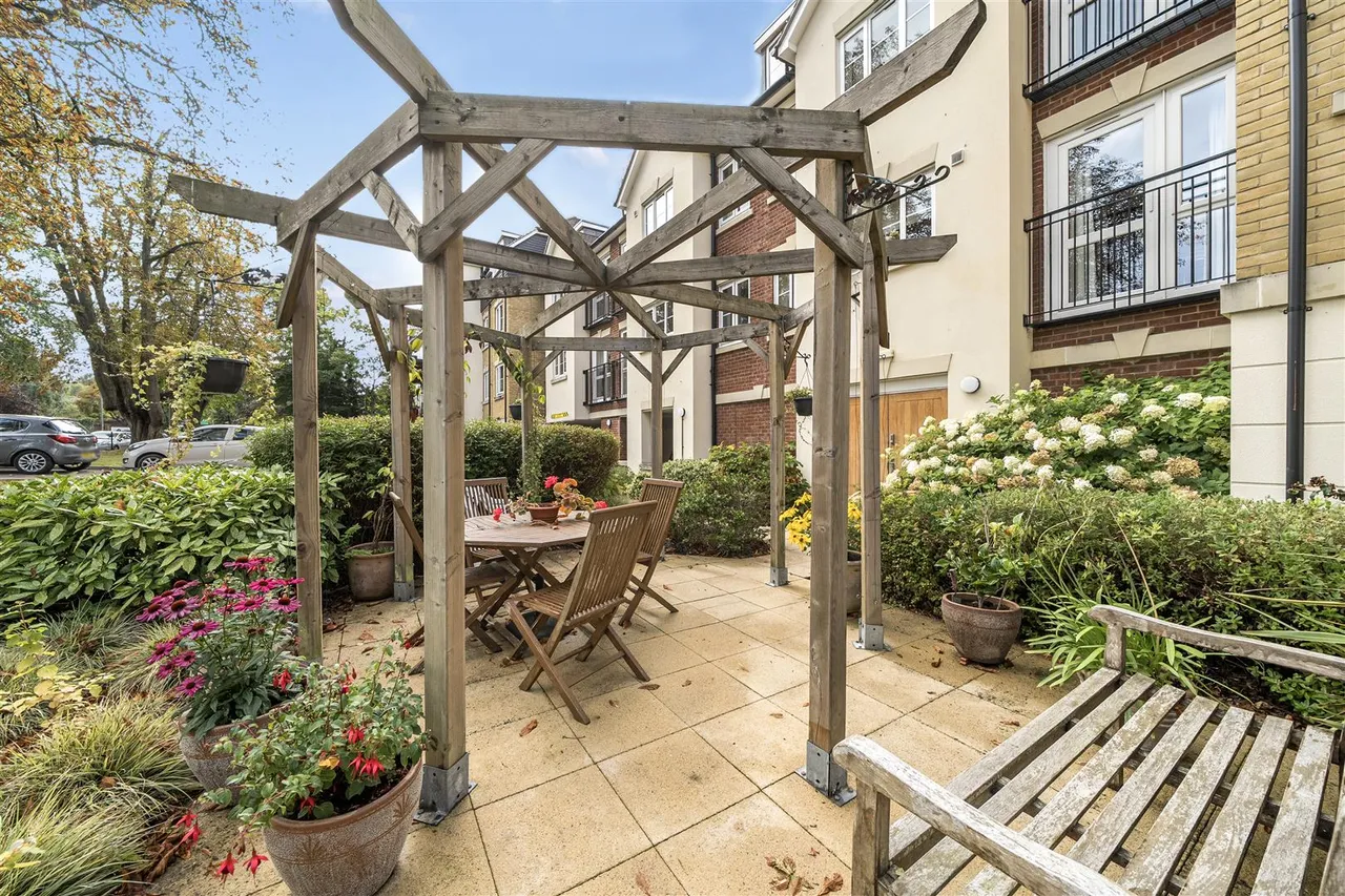 Denmark Road, Carshalton, SM5, photo 10