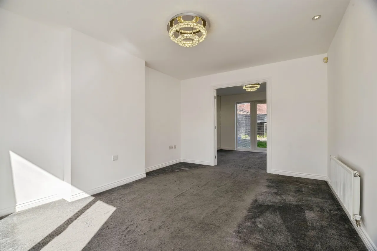 Sculptor Crescent, Stockton-On-Tees, TS18, photo 3