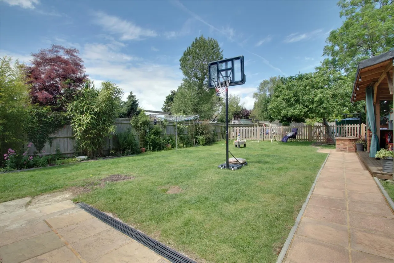 Upper Brighton Road, Sompting, Lancing, photo 17
