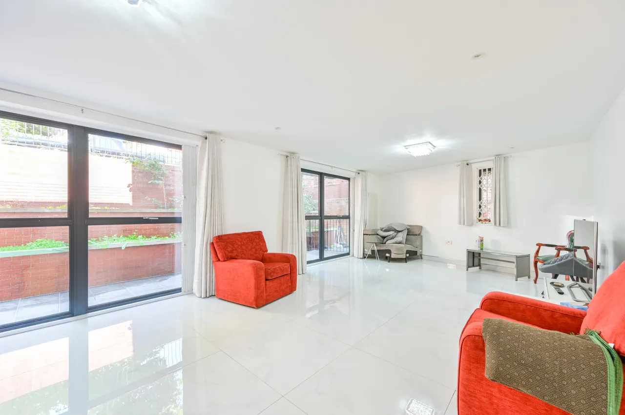 10a, Mapesbury Road, LONDON, photo 3