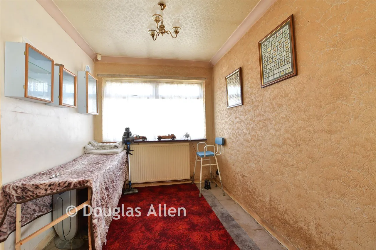 Railway Approach, Basildon, SS15, photo 9