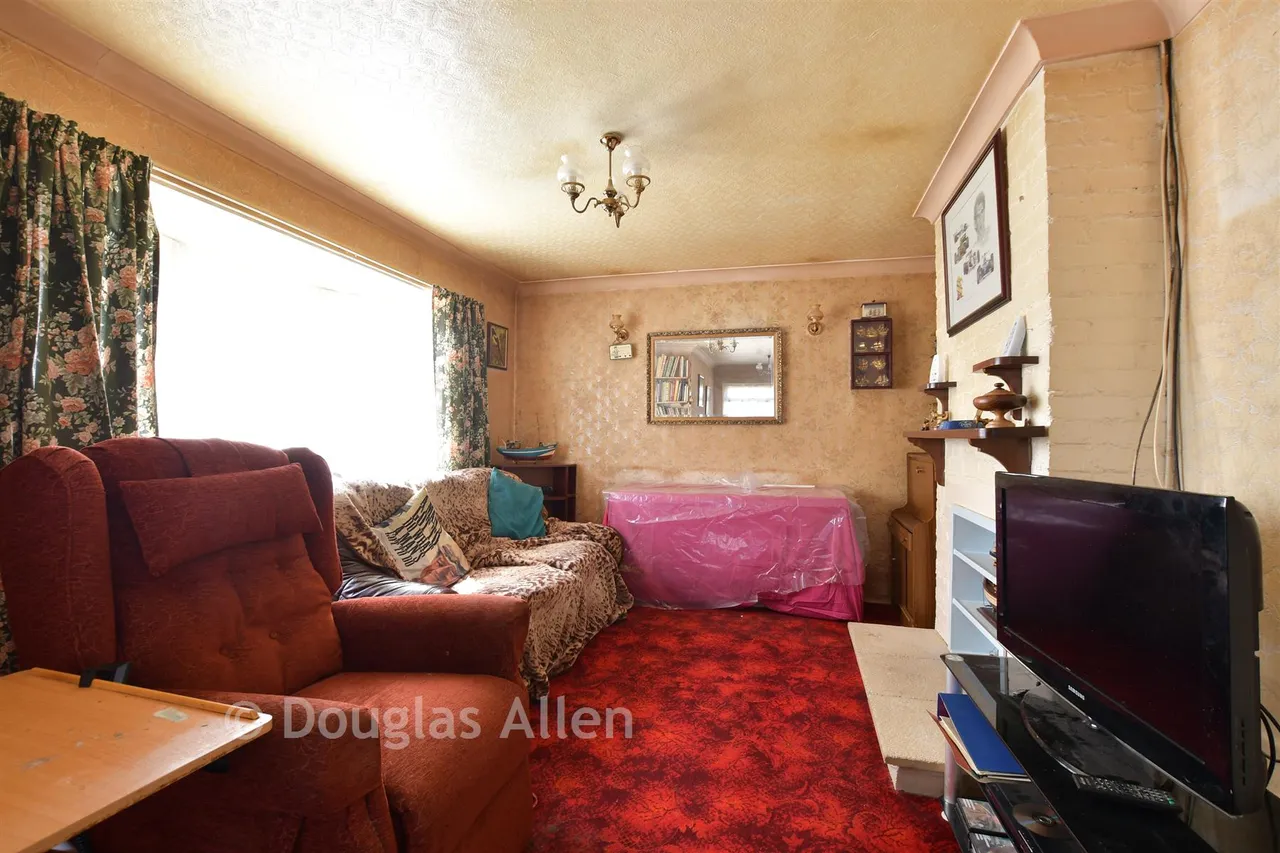Railway Approach, Basildon, SS15, photo 4