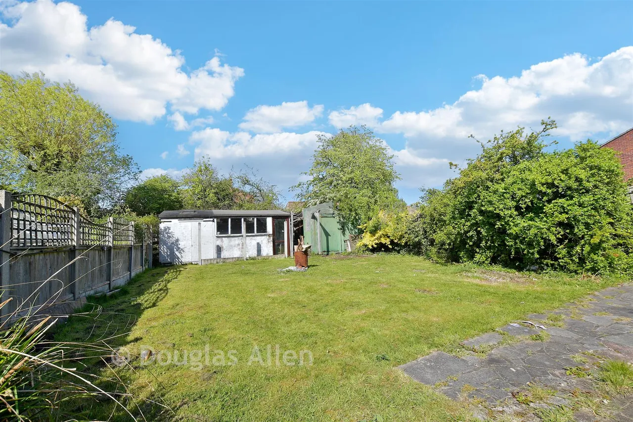 Railway Approach, Basildon, SS15, photo 2