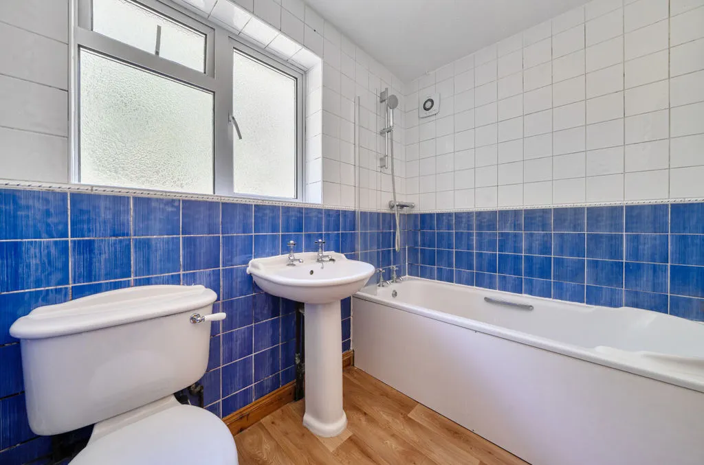 Roffey Close, Purley CR8 4BH, photo 15