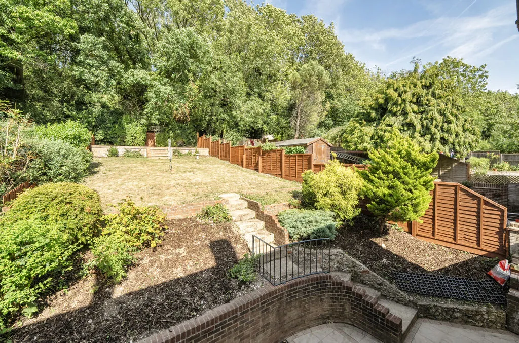 Roffey Close, Purley CR8 4BH, photo 17
