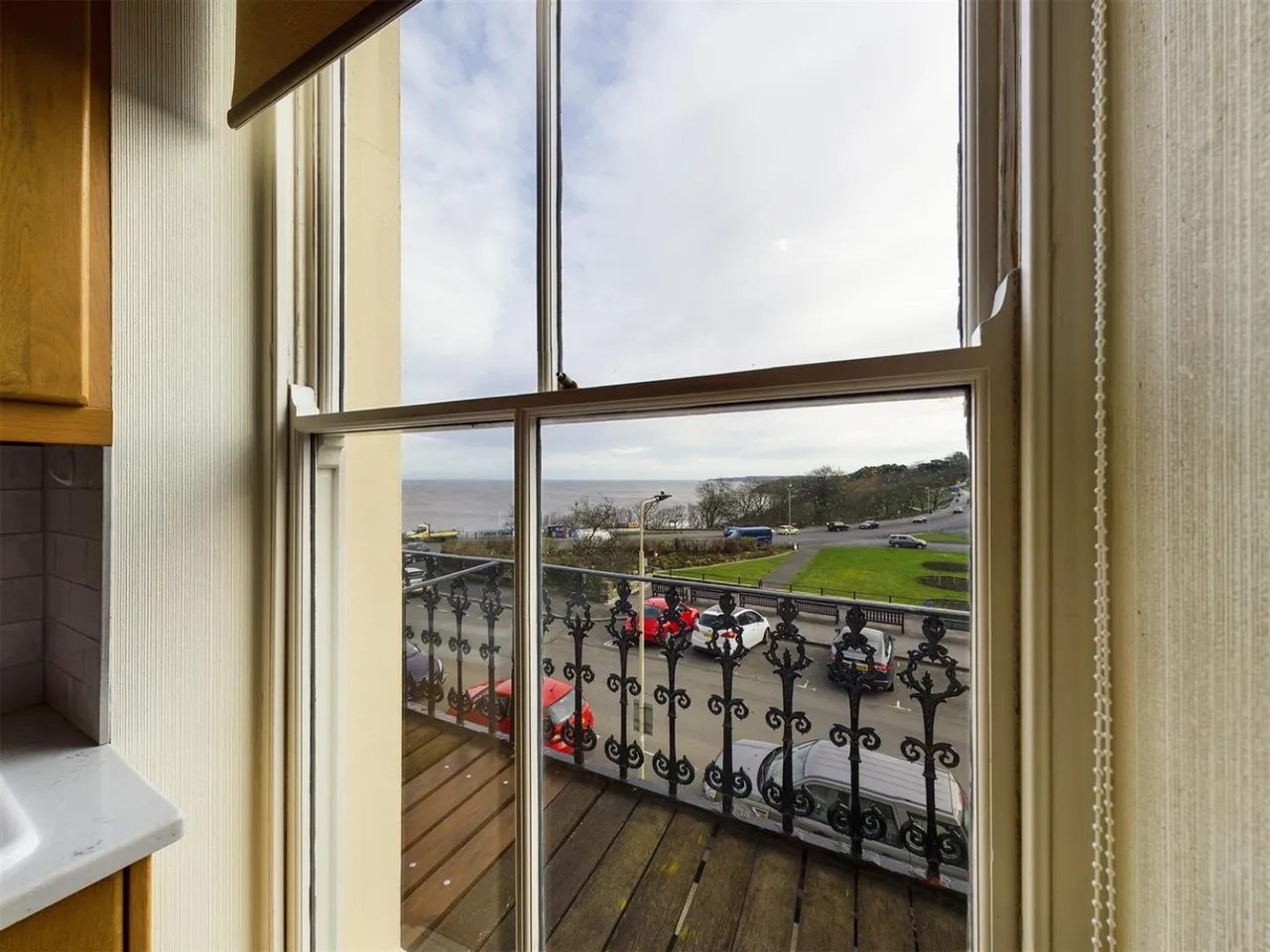 Prince Of Wales Terrace, Scarborough, YO11, photo 5