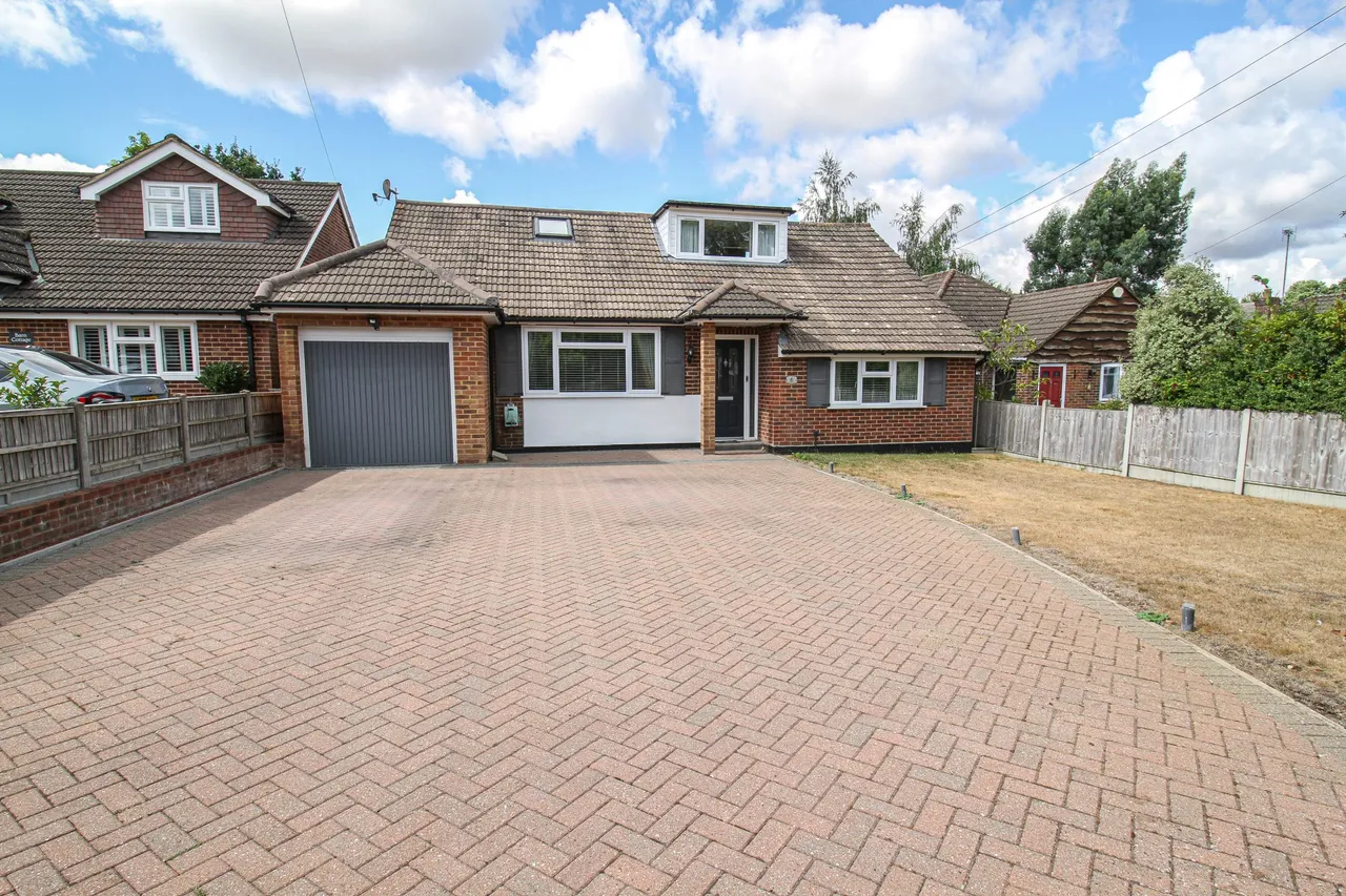 3 bed house for sale — Andrews Close, Church Crookham, Fleet, GU52 6HF