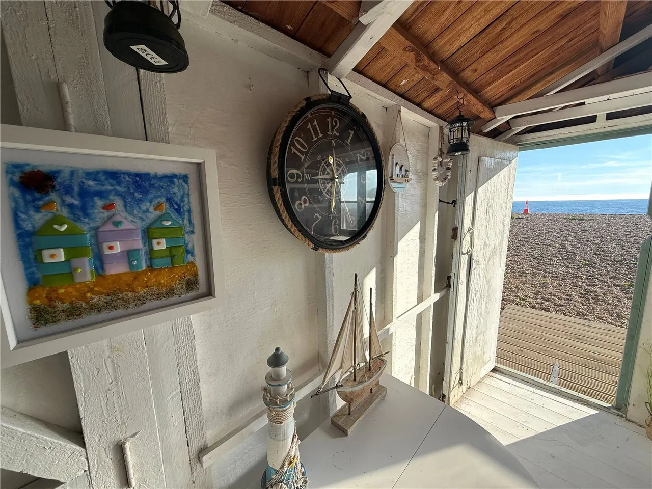 Beach Hut, Hayling Island, PO11, photo 5