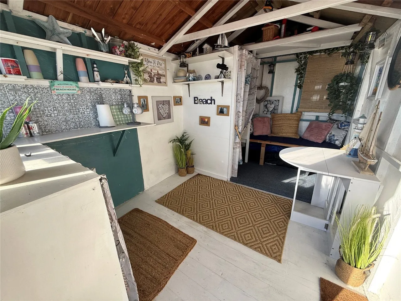 Beach Hut, Hayling Island, PO11, photo 6