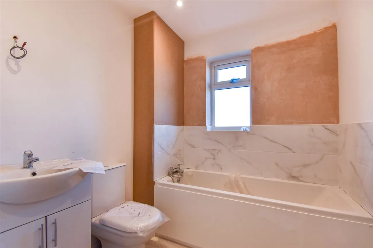 Holly Road, Aldershot, Hampshire, GU12 4SG, photo 3