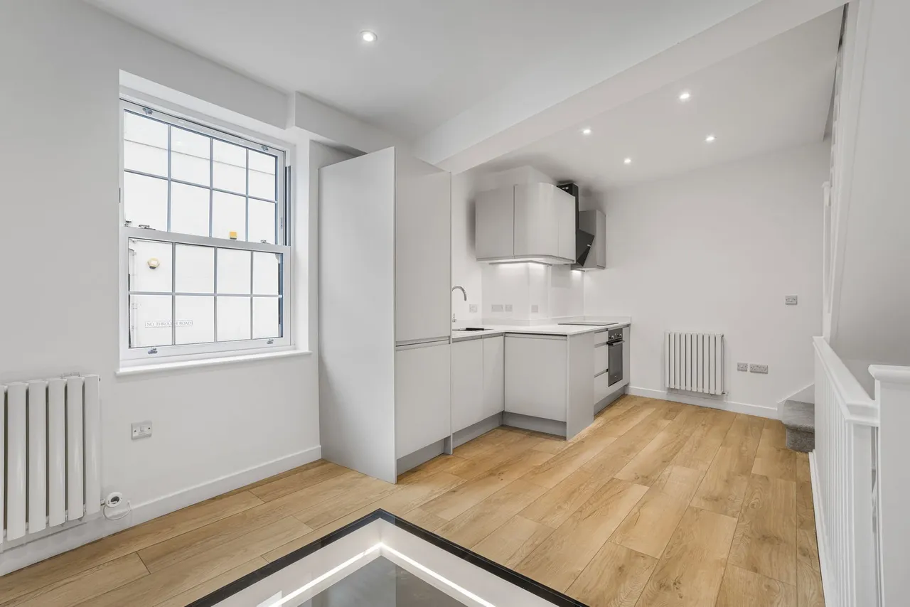 London Road, Central Cheltenham, GL52, photo 5
