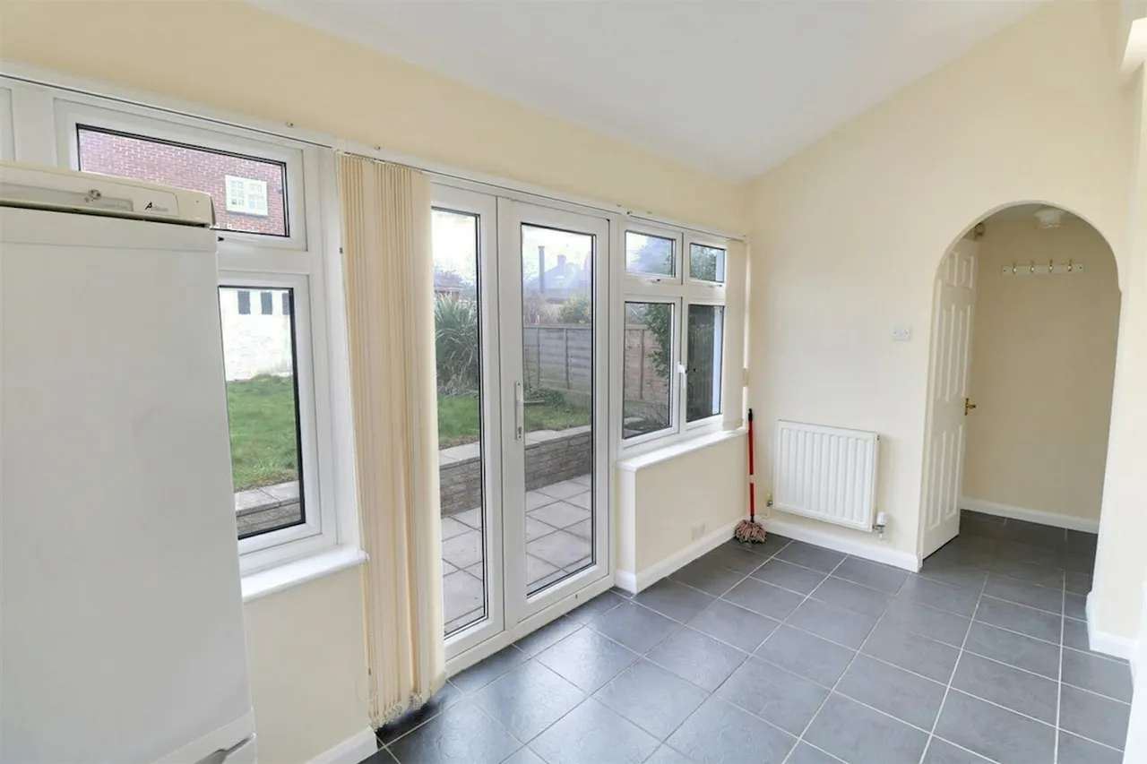 Romford, Outer London, RM3, photo 13