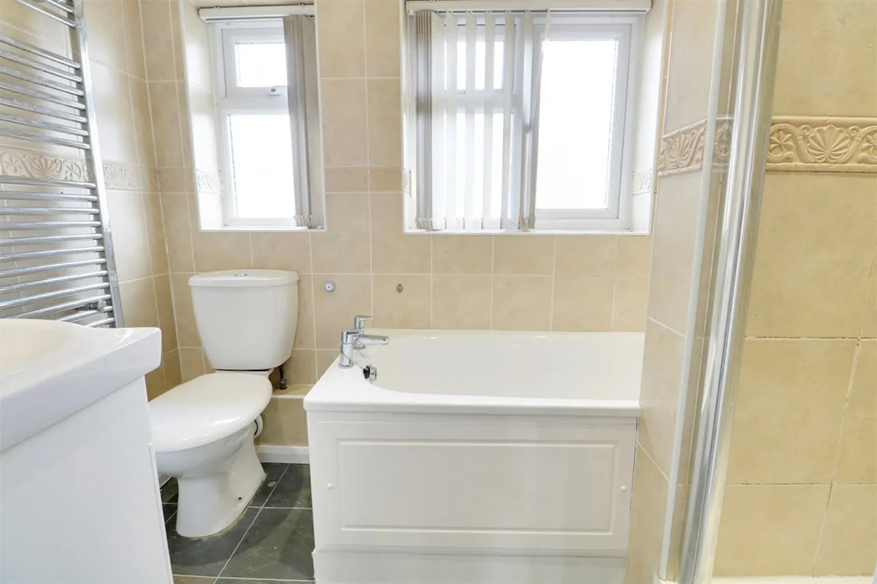 Romford, Outer London, RM3, photo 23