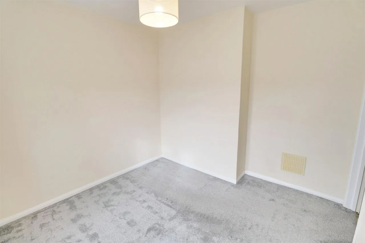 Romford, Outer London, RM3, photo 17