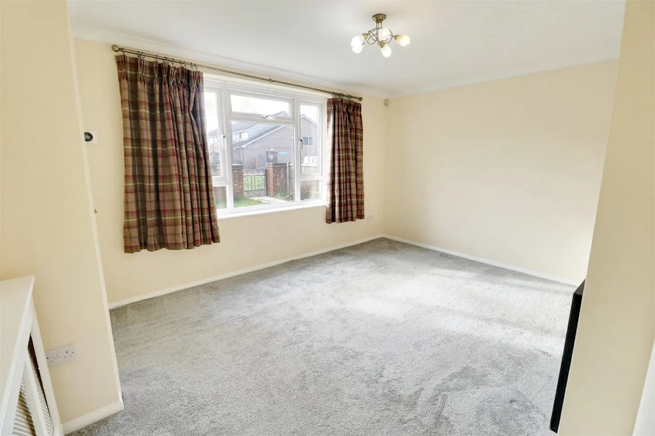 Romford, Outer London, RM3, photo 7