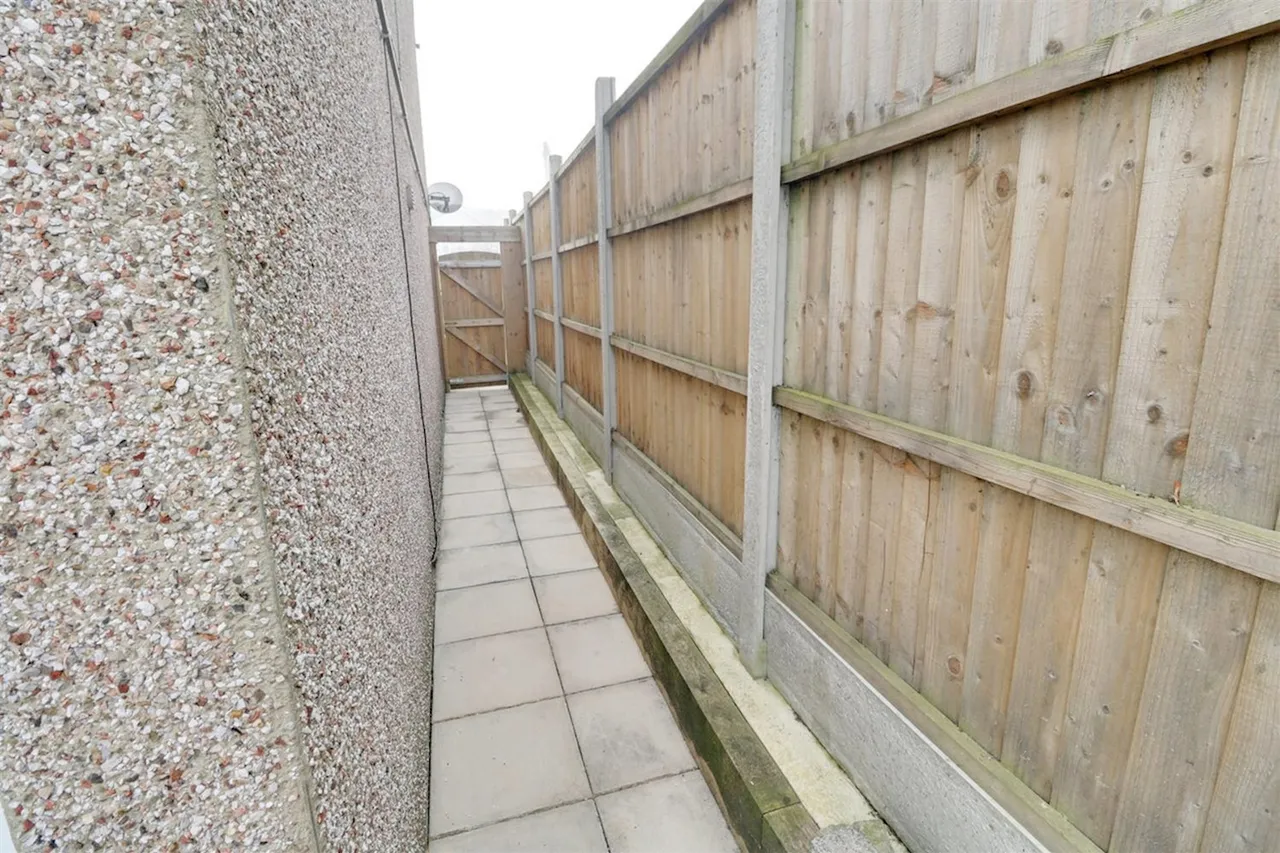 Romford, Outer London, RM3, photo 27