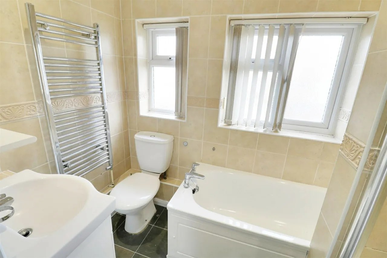 Romford, Outer London, RM3, photo 25