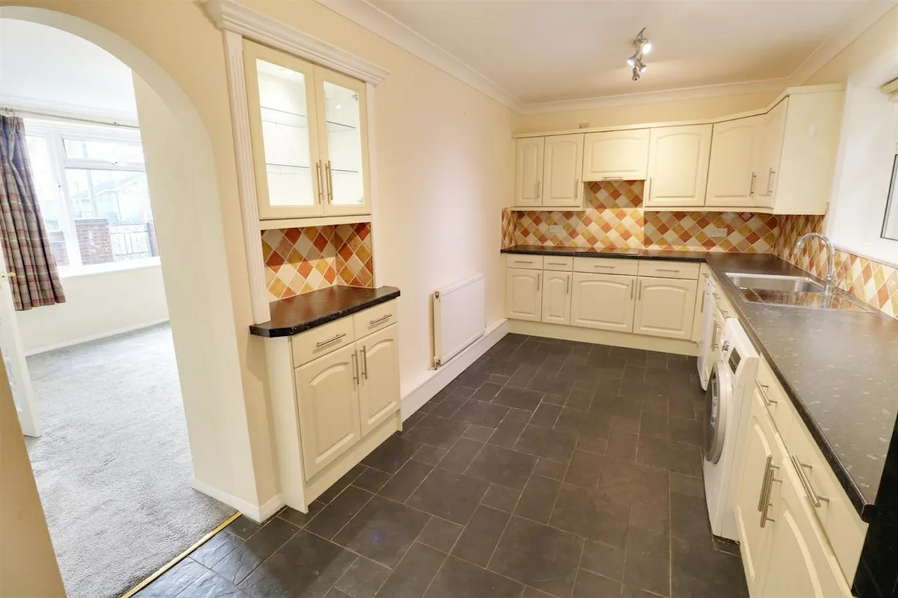 Romford, Outer London, RM3, photo 9