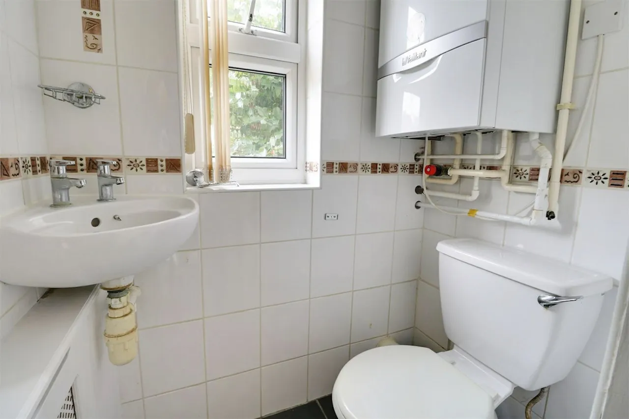 Romford, Outer London, RM3, photo 15