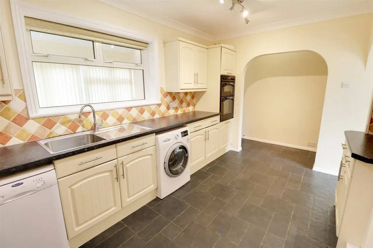 Romford, Outer London, RM3, photo 11