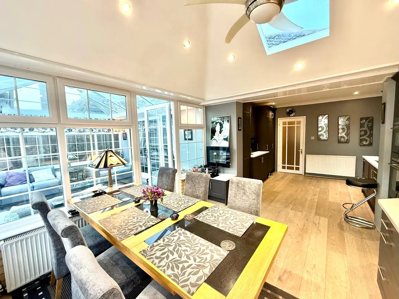 Carisbrook Terrace, Swindon, Wiltshire, SN4 0LW, photo 12
