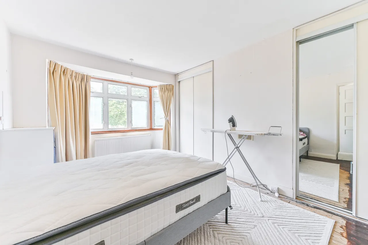 76 Manor Drive North, New Malden, photo 9