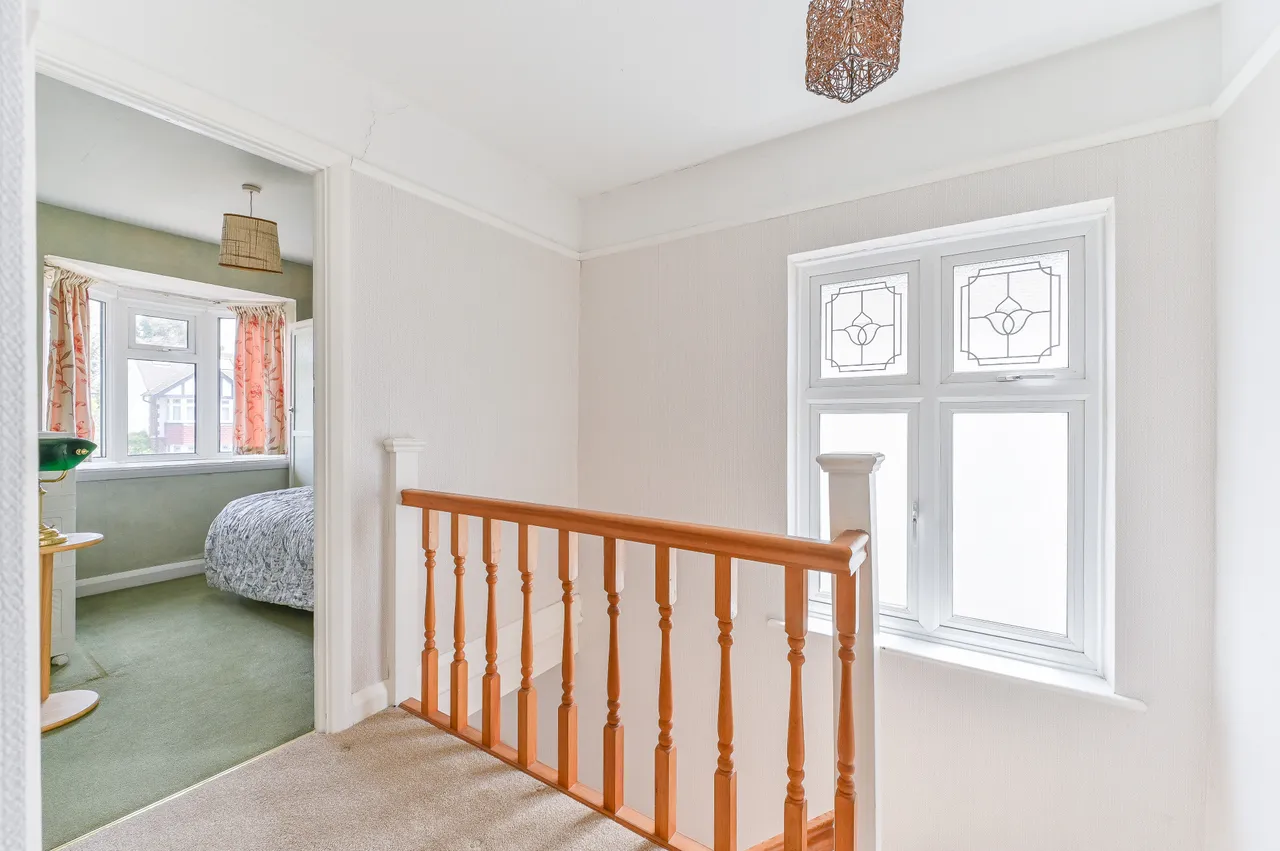76 Manor Drive North, New Malden, photo 6