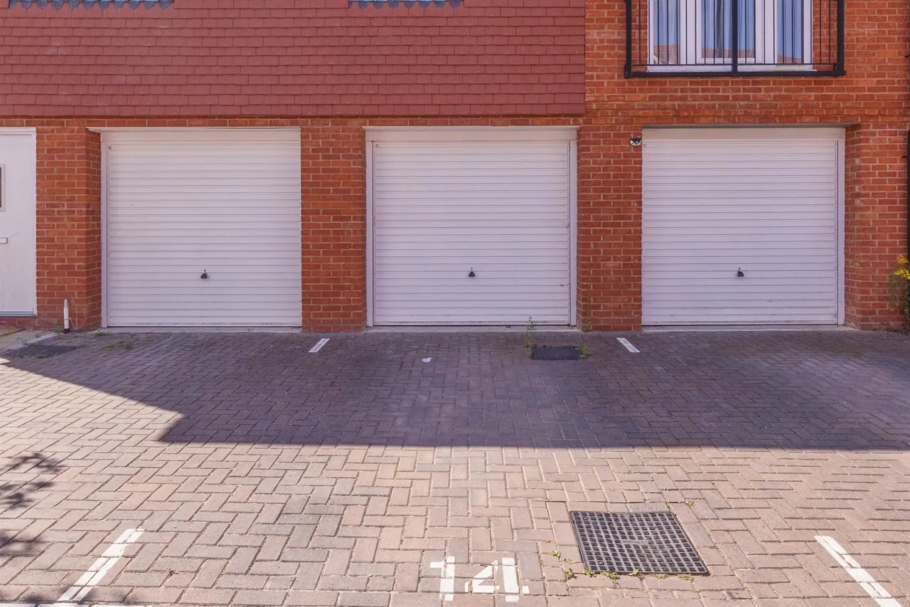 Cartwright Close, Waterlooville, PO8, photo 21
