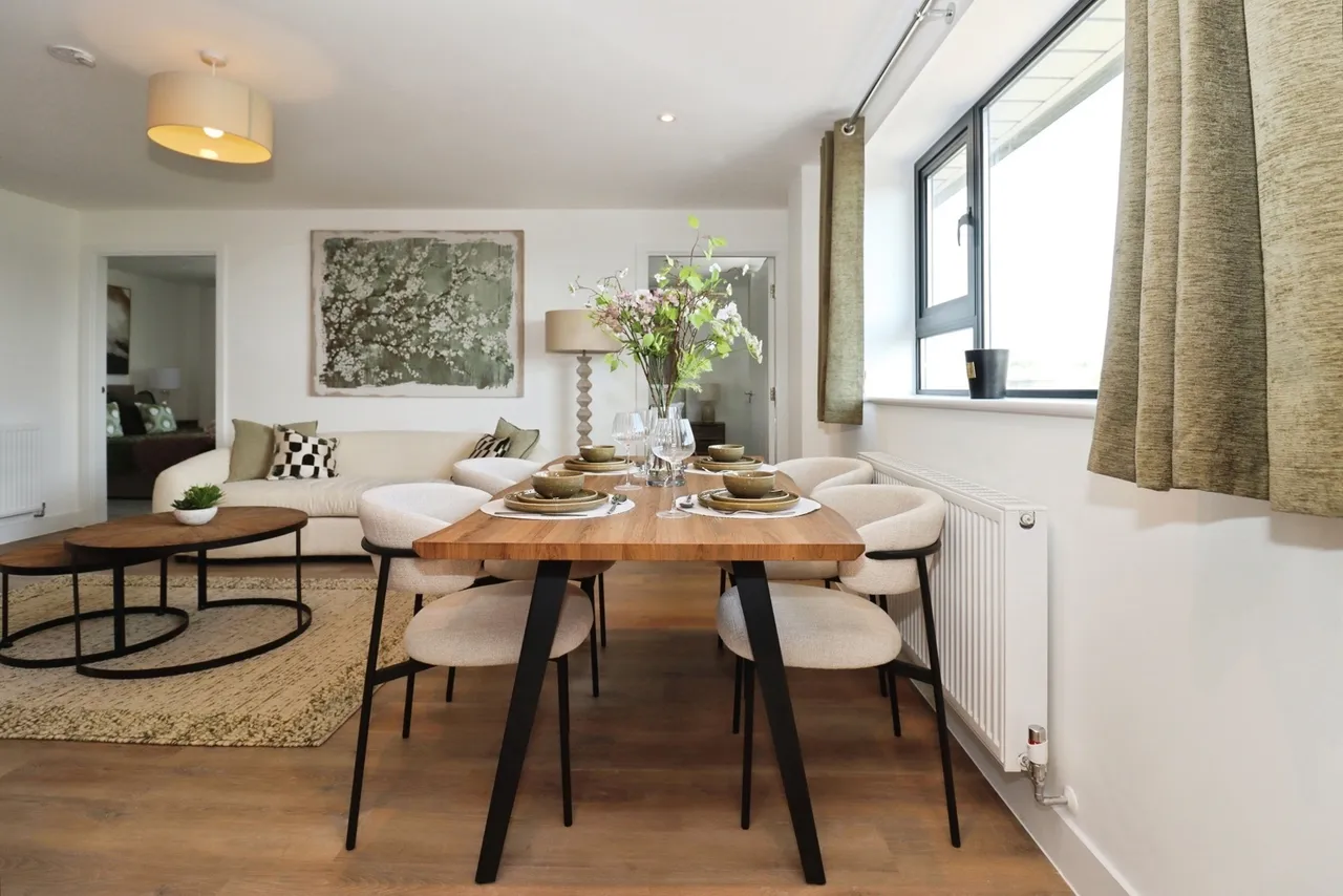 Severn House, Hambrook, BS16, photo 2