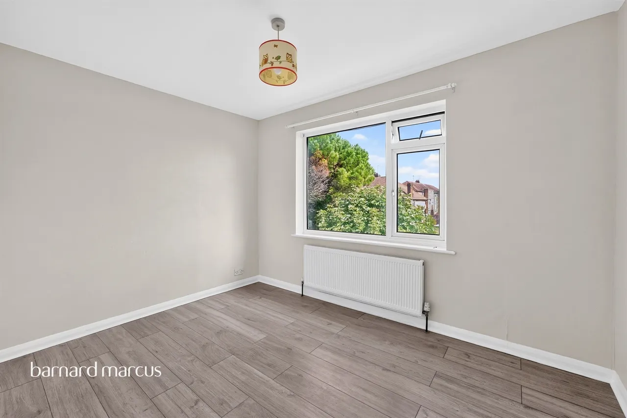 Friern Park, London, N12, photo 17