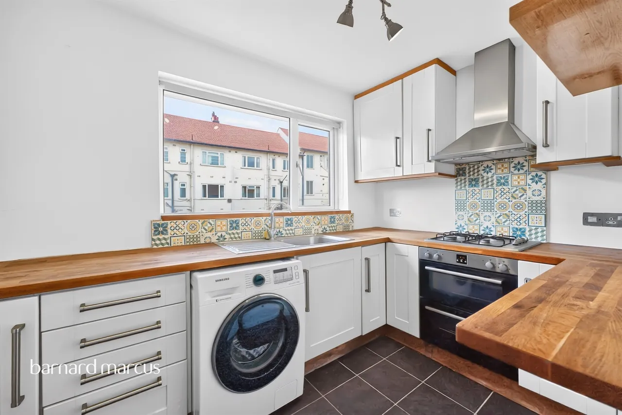 Friern Park, London, N12, photo 11
